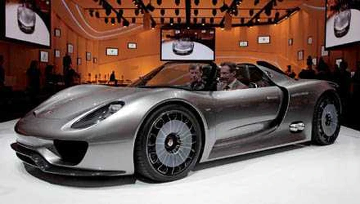 Porsche 918 Spyder, 900 potenziali clienti