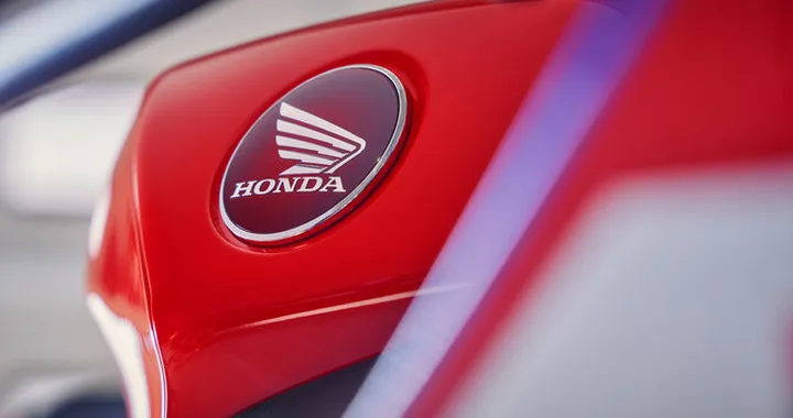 Honda celebra 500 milioni di moto prodotte: un viaggio senza limiti