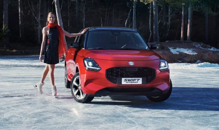 Suzuki Swift Hybrid: Carolina Kostner protagonista dello spot 