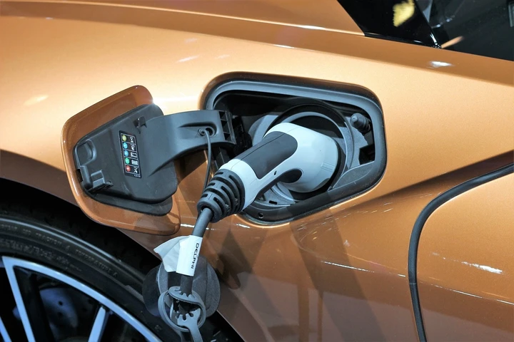 Batterie LFP: cosa sono e vantaggi per costi auto elettriche
