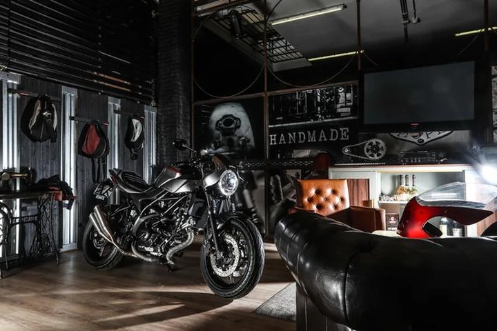 Suzuki SV650X-TER: prezzi 7.390 euro