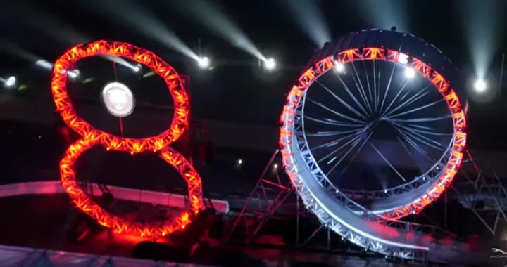 Jaguar F-Pace, è record del mondo
