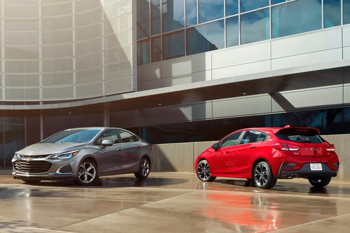 Chevrolet Cruze e Malibu 2019: immagini ufficiali