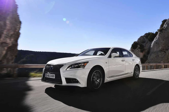 Lexus LS 2013, nuove immagini e dettagli ufficiali