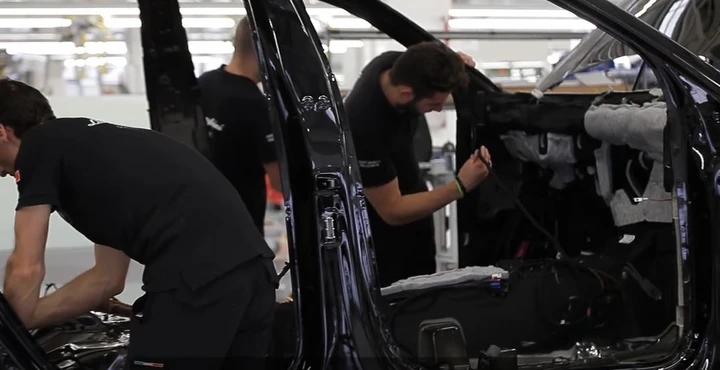 Lamborghini Urus: il SUV anticipato in due video