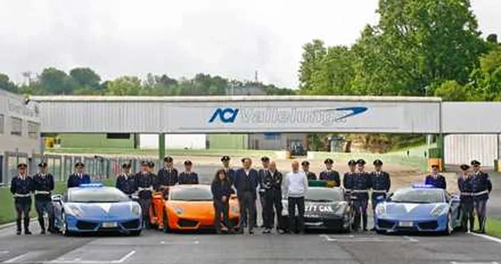 Lamborghini: corso di guida sicura per la Polizia