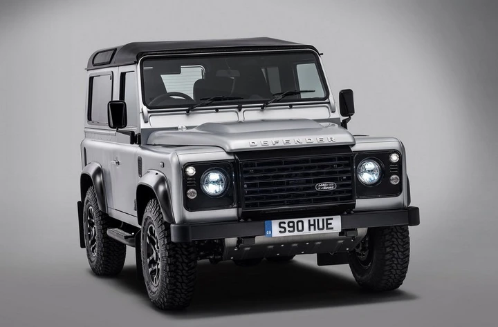 Land Rover Defender 2.000.000: esemplare unico
