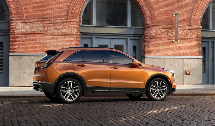 Cadillac XT4 2018: immagini ufficiali