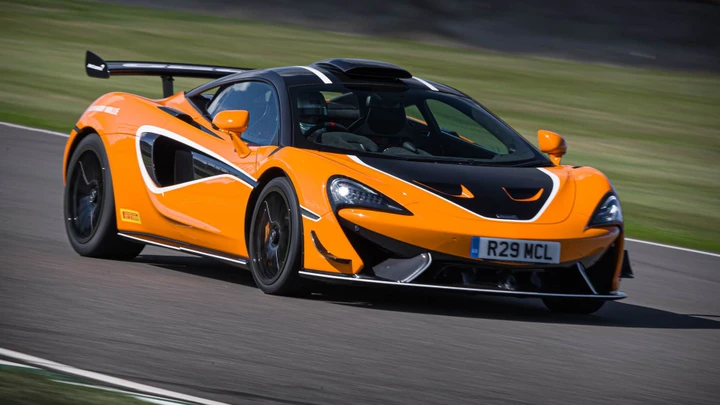 McLaren 620R: solo 225 esemplari al prezzo di 250.000 euro