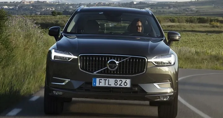Test IIHS sulle fanalerie SUV: Volvo XC60 e Hyundai Santa Fe le migliori