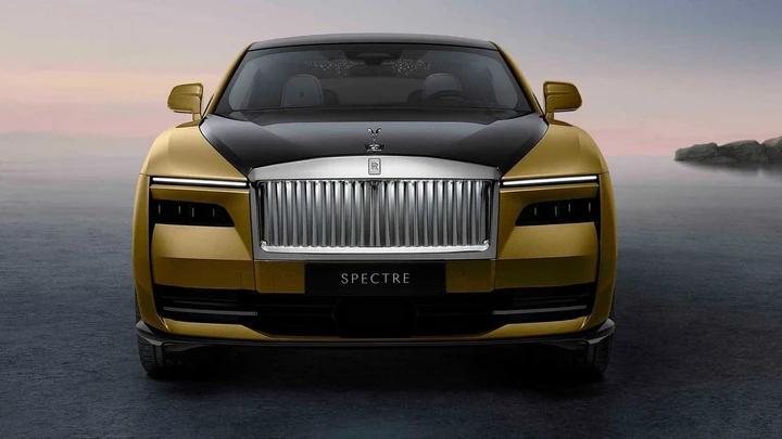 Rolls-Royce Spectre: elettrica extralusso