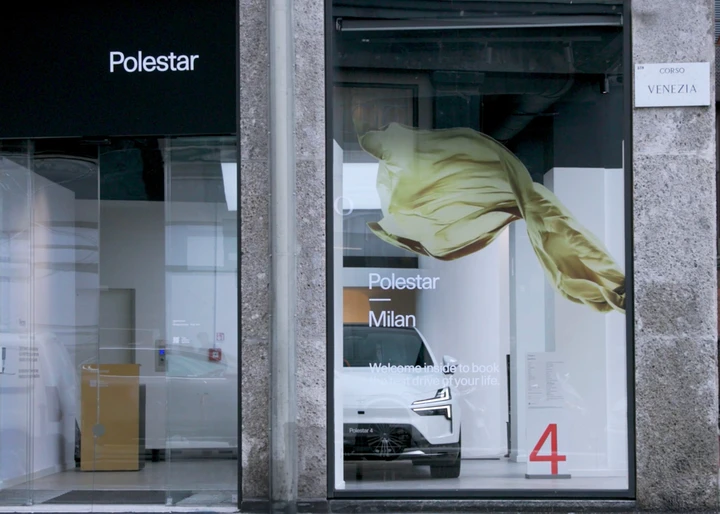 Polestar inaugura un Temporary Space a Milano: innovazione e sostenibilità nel cuore della città