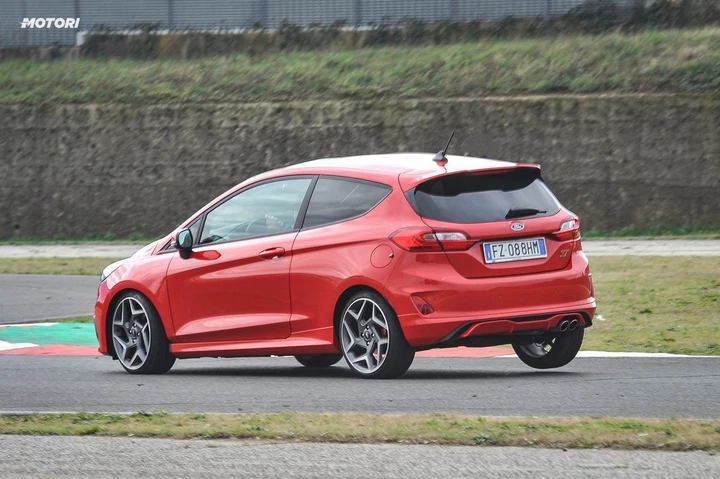 Ford Fiesta ST: la prova su strada e in pista