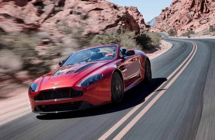 Aston Martin V12 Vantage S Roadster MY 2015: immagini ufficiali