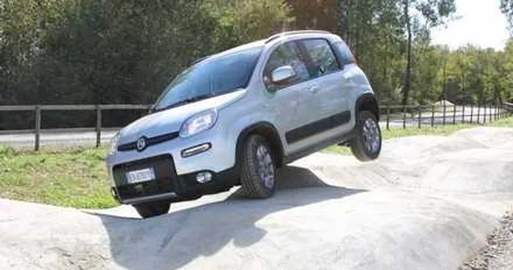 Fiat Panda 4x4, prezzi da 16.950 euro