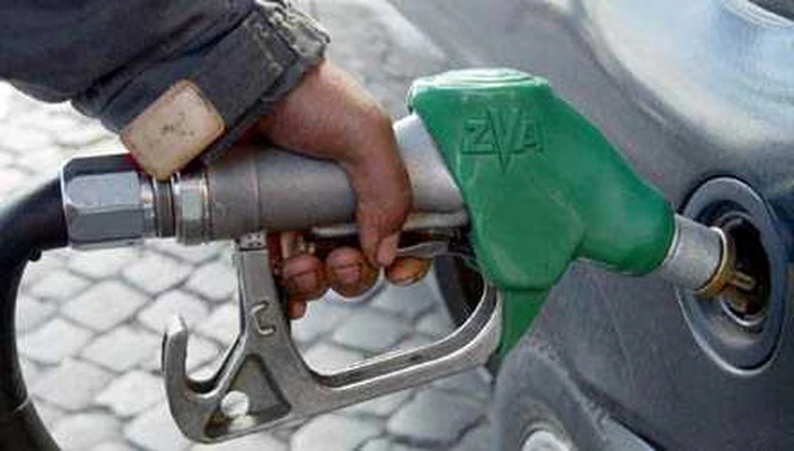 Caro benzina: solo Agip a meno di 1,4 euro