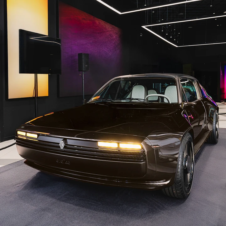 Renault R17 electric restomod: un'icona anni '70 rivive alla Milano Design Week