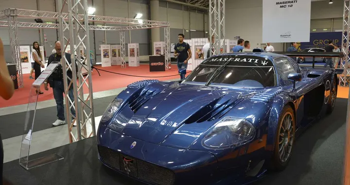 Maserati MC12: la leggenda a Supercar Roma