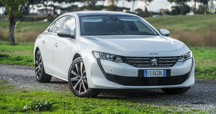 Peugeot 508 GT Line BlueHDI 160 EAT8: la prova su strada