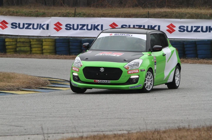 Suzuki Swift 1.0 Boosterjet RS R1 2018: immagini ufficiali