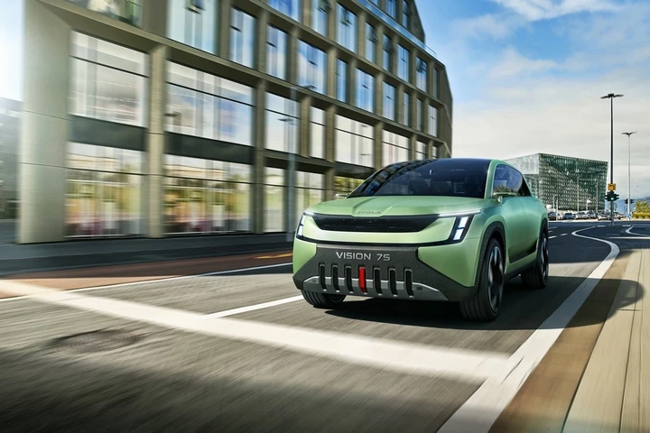 Skoda Vision 7S: le immagini del concept