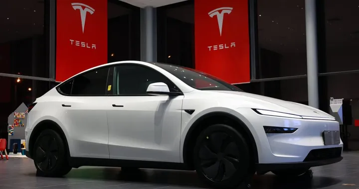 Tesla lancia negli USA la Model Y RWD: più economica, più efficiente