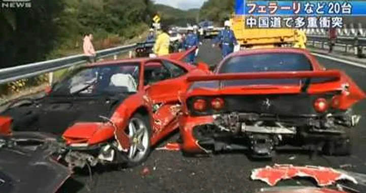 Incidente tra supercar in Giappone: 8 Ferrari distrutte