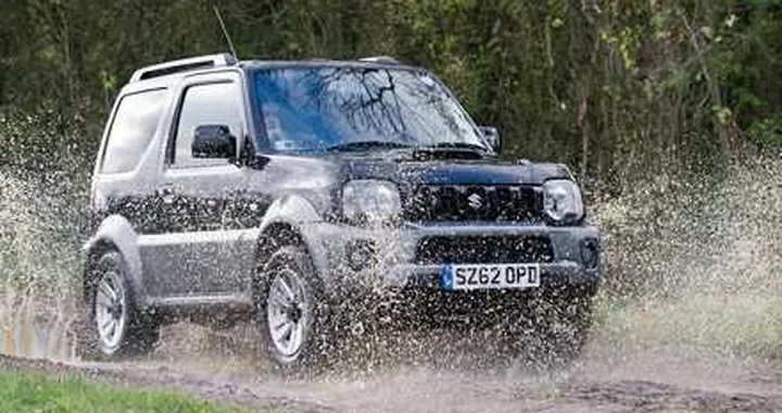 Suzuki Jimny 2013, il baby 4x4 si rinnova