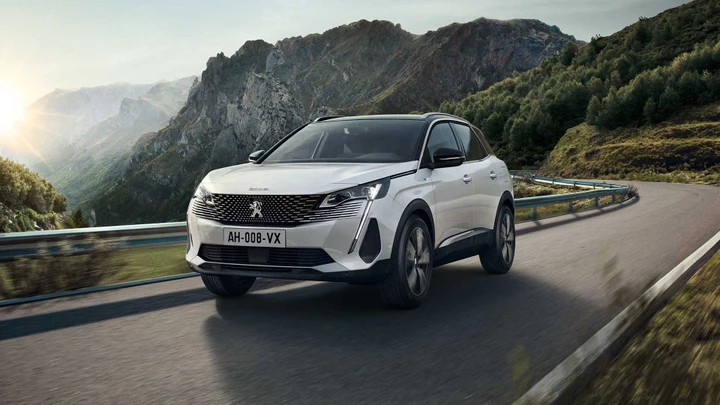 Peugeot 3008 restyling 2021: novità, motori e uscita