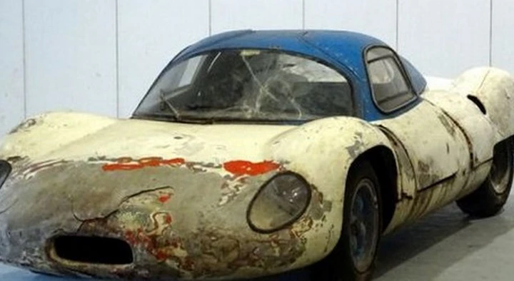 Costin Nathan Works, un ammasso di lamiere venduto ad 83mila euro