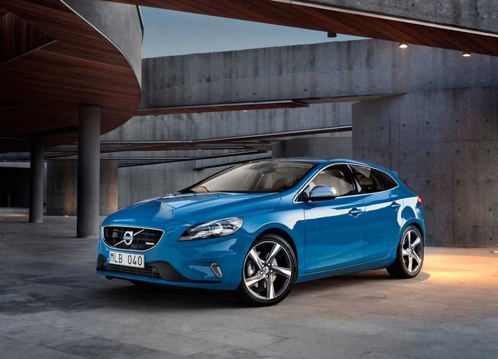 Volvo V40 R-Design al Salone di Parigi 2012