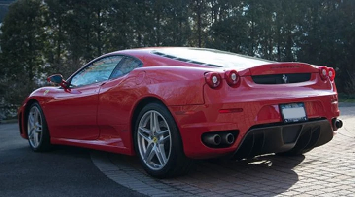 In vendita la Ferrari di Donald Trump