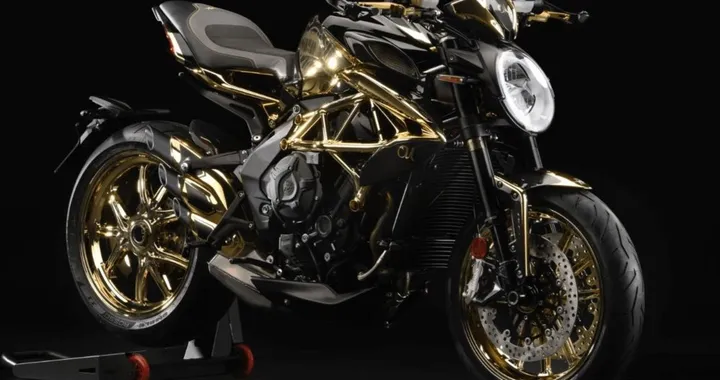 MV Agusta Dragster 800 RC: arriva il modello unico Shining Gold