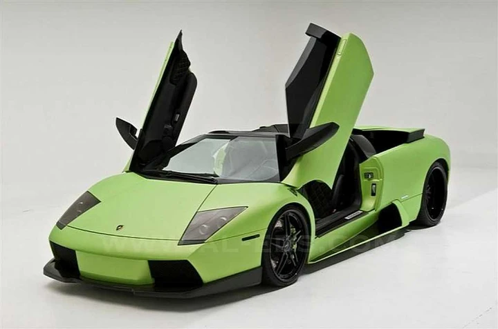 Lamborghini: una Murcielago con il portasigari