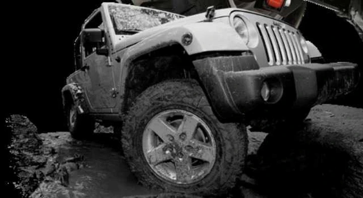 Nuova Jeep Wrangler: più leggera e senza assale rigido