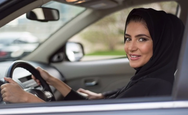 Arabia Saudita: ora le donne possono guidare