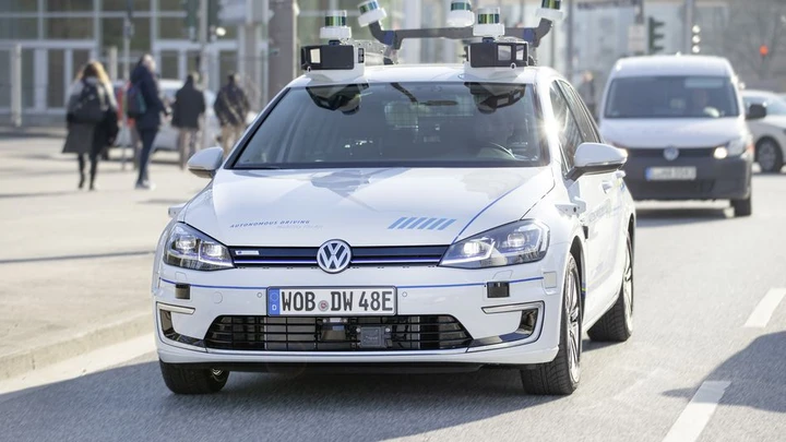 Volkswagen punta forte sulla guida autonoma