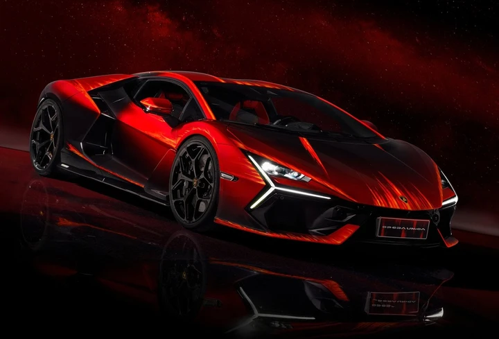 Lamborghini Revuelto Opera Unica: arte e innovazione in edizione limitata per il mercato cinese