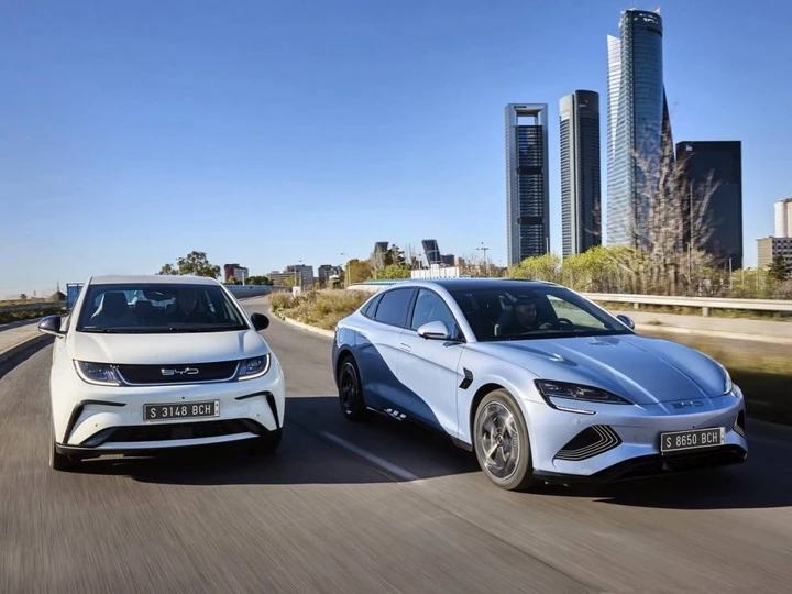 BYD Dolphin e Seal: immagini ufficiali