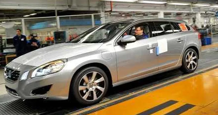 Volvo V60 Plug-in Hybrid: via alla produzione