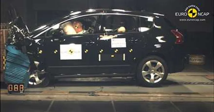 Peugeot 3008 al crash test: promossa con 5 stelle