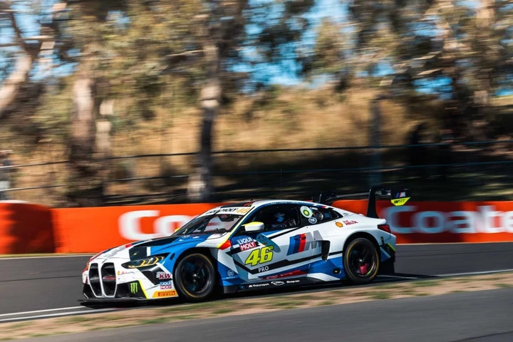 Valentino Rossi pronto a conquistare la 12 Ore di Bathurst 2025 con la BMW M4 GT3