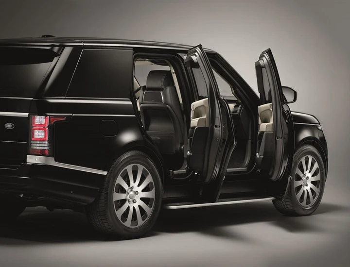 Range Rover Sentinel: blindata ma con classe