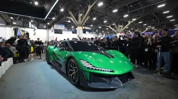 Kosmera Nebula 1: hypercar elettrica da 1.876 CV al CES 2026