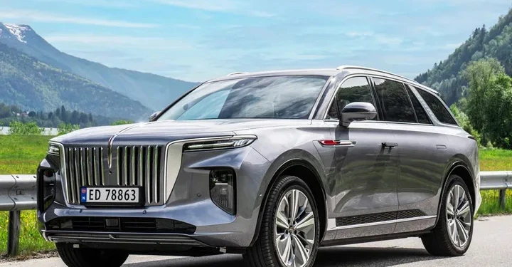 Hongqi punta all’Europa: 15 nuovi modelli elettrici e 200 concessionarie entro il 2028