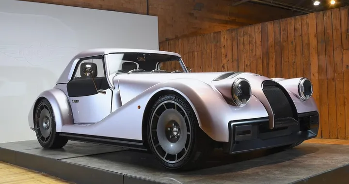 Morgan Supersport: il fascino della tradizione con il cuore BMW