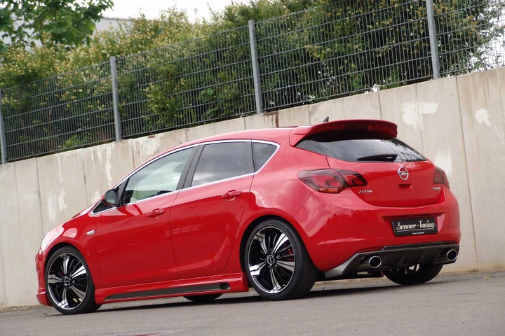 Opel Astra, nuovo kit by Senner Tuning