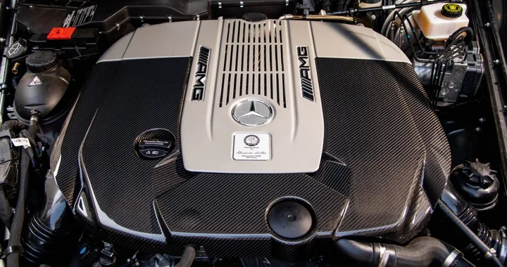 Mercedes, ma quale elettrico: i motori V8 e V12 restano protagonisti