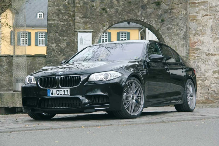 Manhart MH5 S-Biturbo: tuning su base Bmw M5
