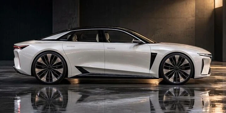 Nuova Lancia Thesis, ecco come potrebbe tornare l'ammiraglia